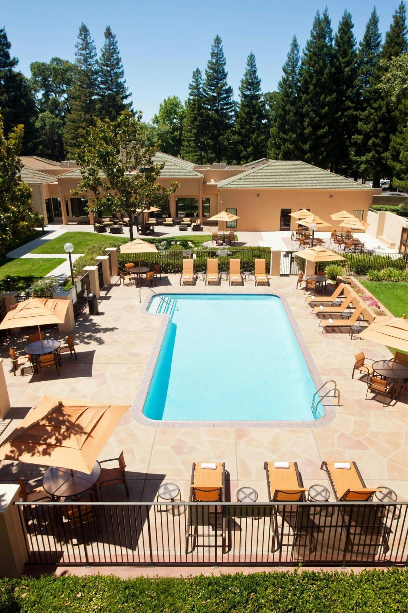 Courtyard Sacramento Airport Natomas Ξενοδοχείο Ανέσεις φωτογραφία